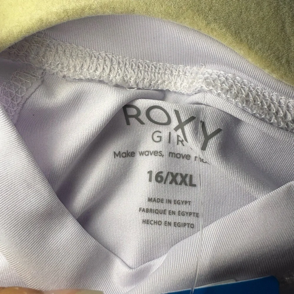 Roxy stylish rashguard